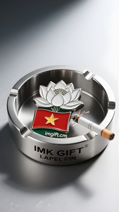 in983-Ánh-sao-vàng-nở-rộ-trong-tro-tàn